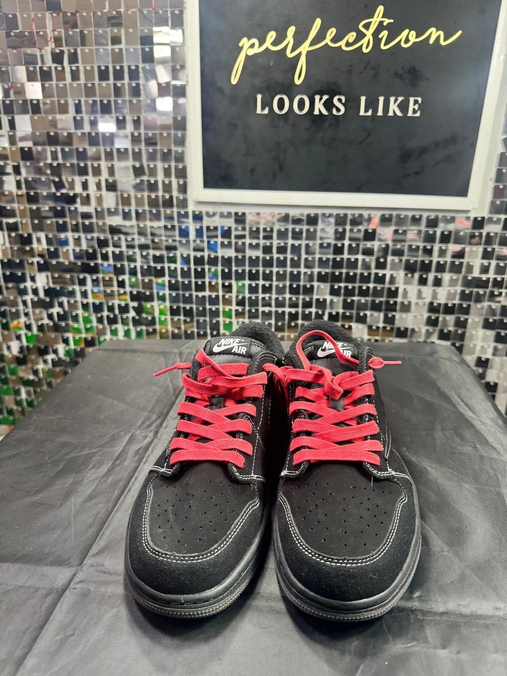 Nike Air Men’s Black Sneakers with Red Laces